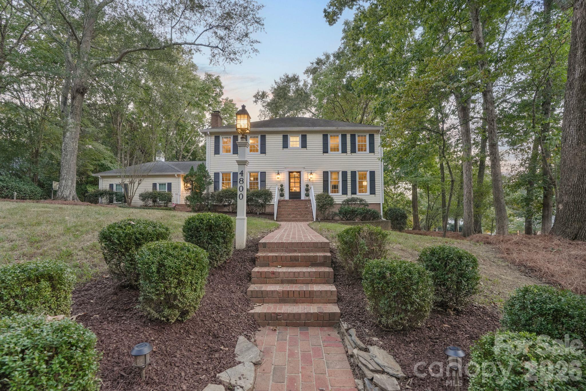 4800 Rockview Court