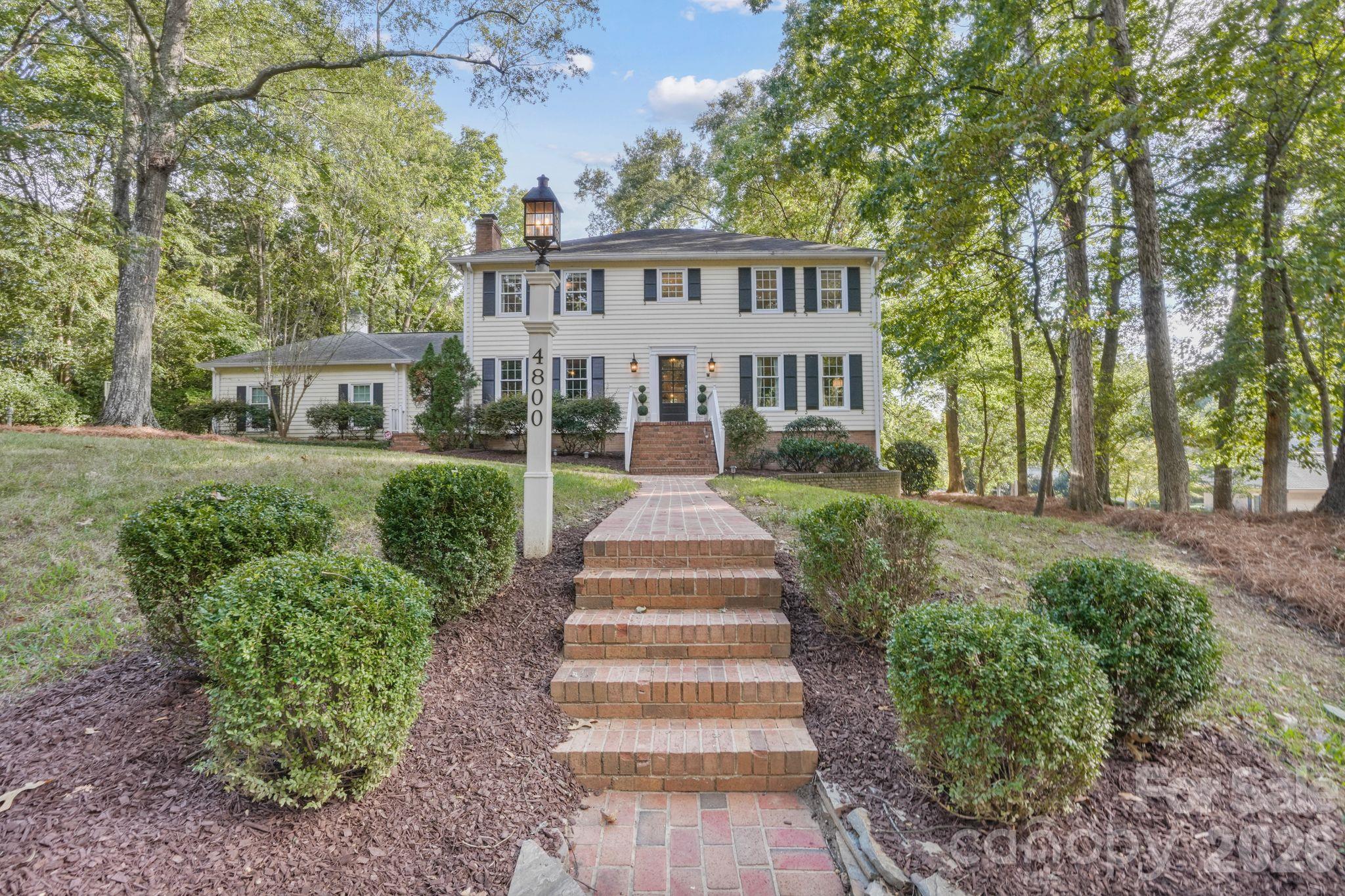 4800 Rockview Court