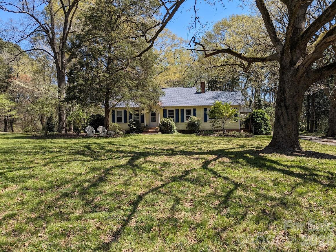 5219 Crow Road
