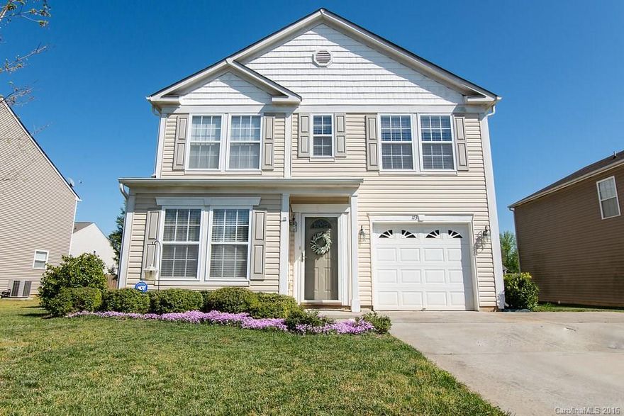 Immaculate home! 3 bedrooms, 2.5 baths, loft upstairs! This charming home is move-in ready :)!! Privacy in the backyard!