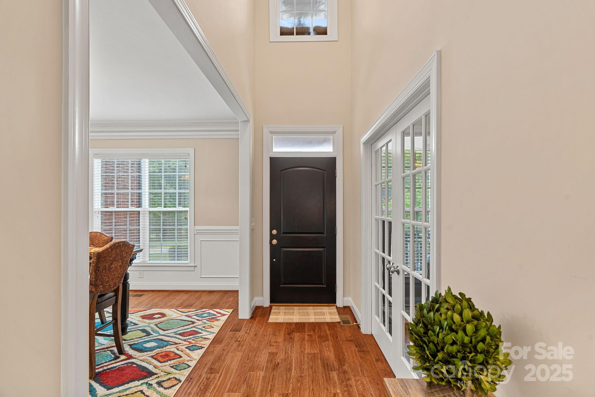 323 Laurel Crest Drive