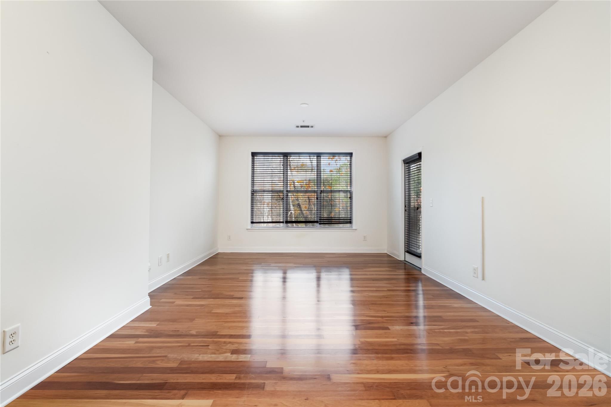 1000 E Woodlawn Road 217