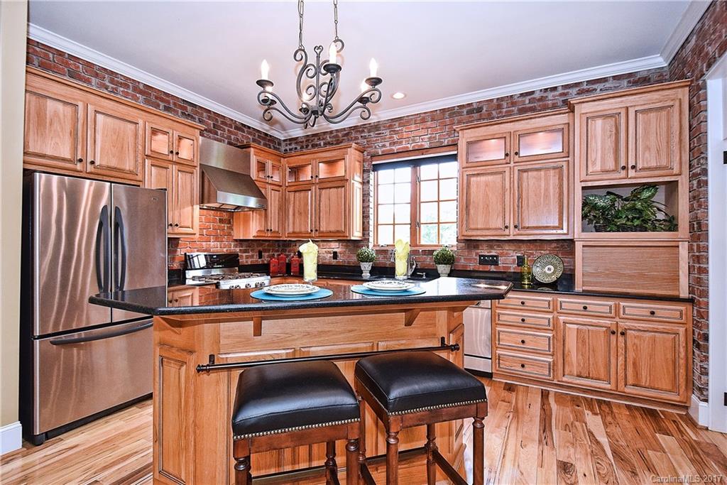 Hamilton Crest - Residential