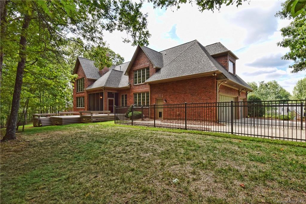 Hamilton Crest - Residential