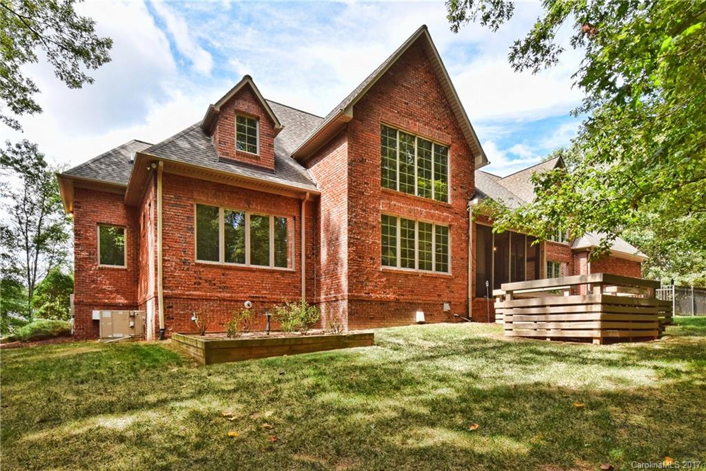 Hamilton Crest - Residential