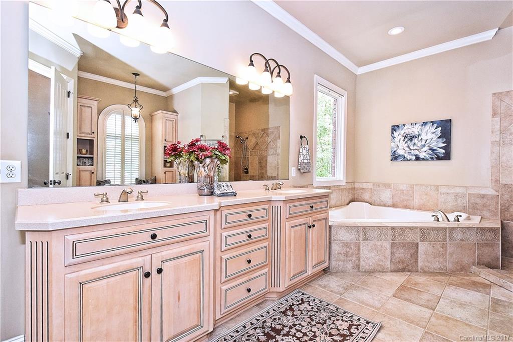 Hamilton Crest - Residential