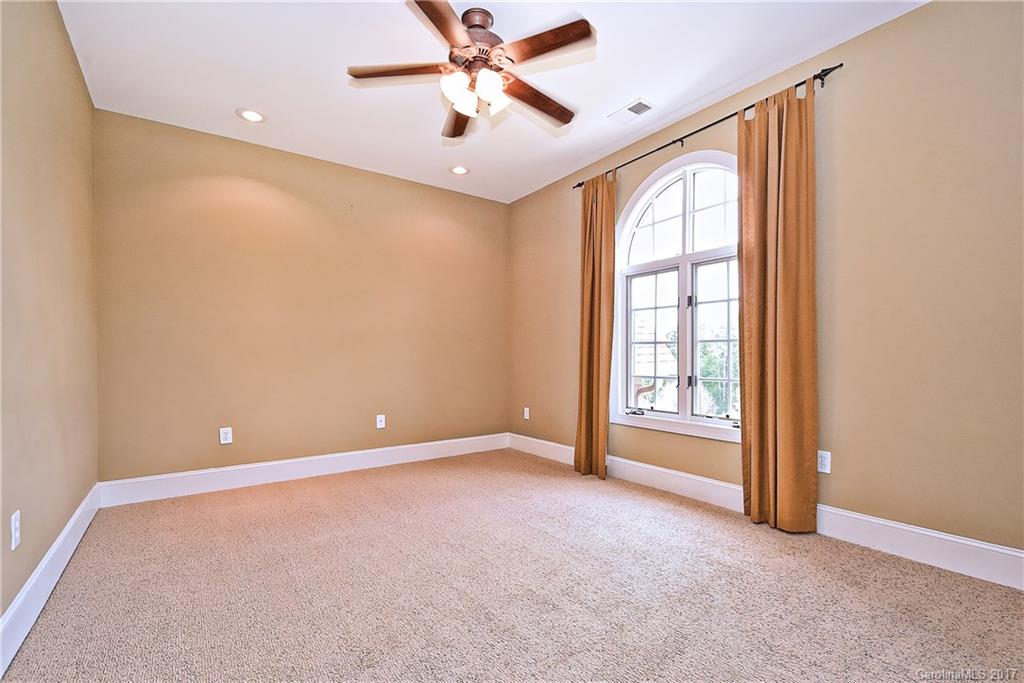 Hamilton Crest - Residential