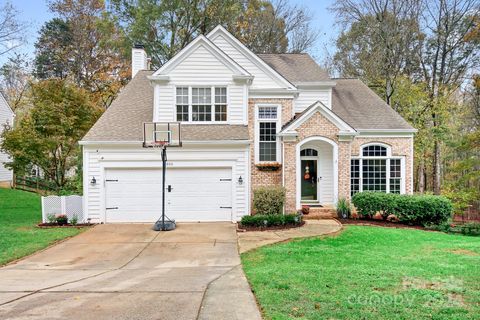 A home in Huntersville