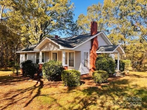 Photo of 24515 Saint Martin Road, Albemarle, NC 28001 (MLS # 4318631)