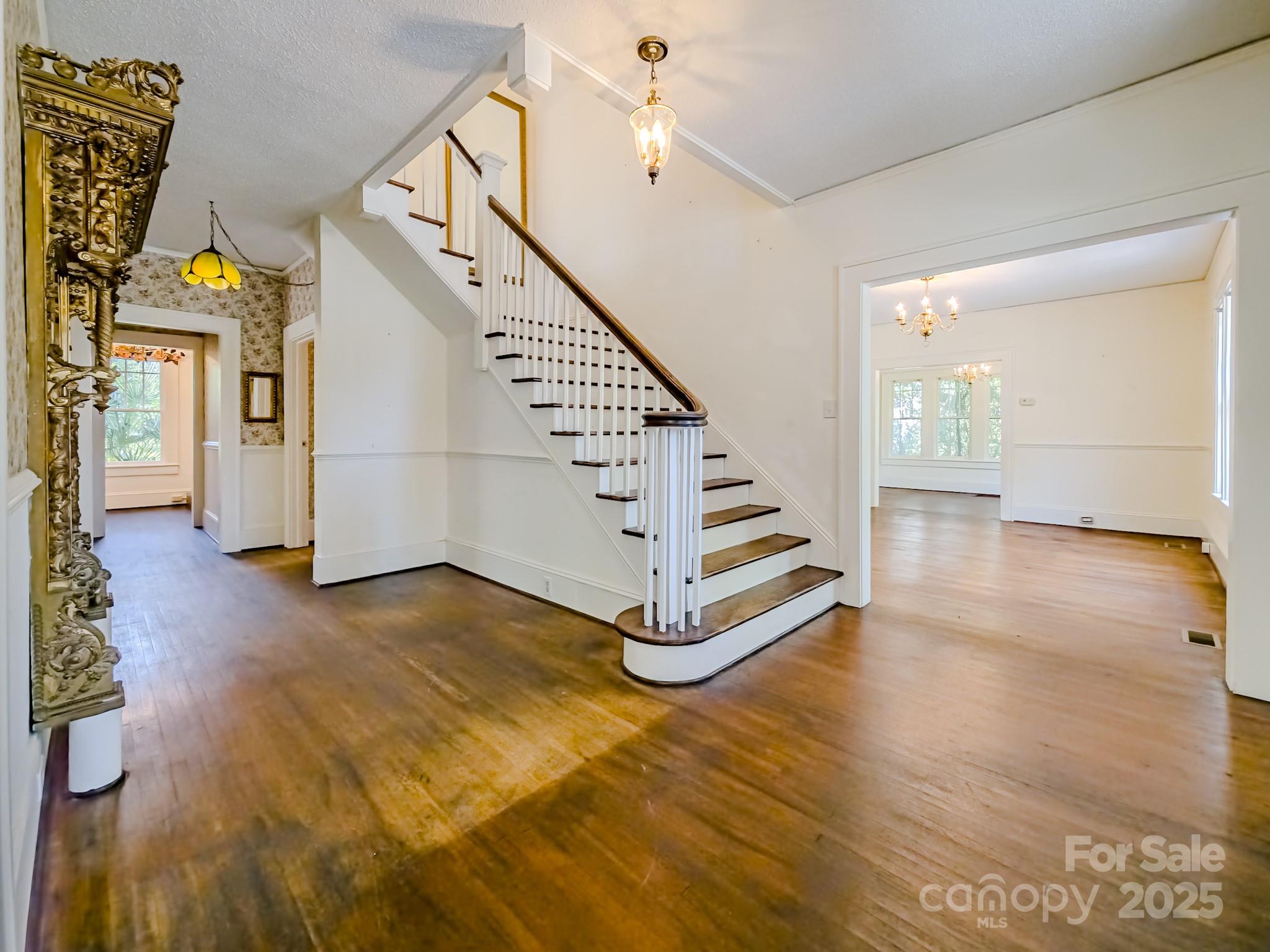 407 W Main Street