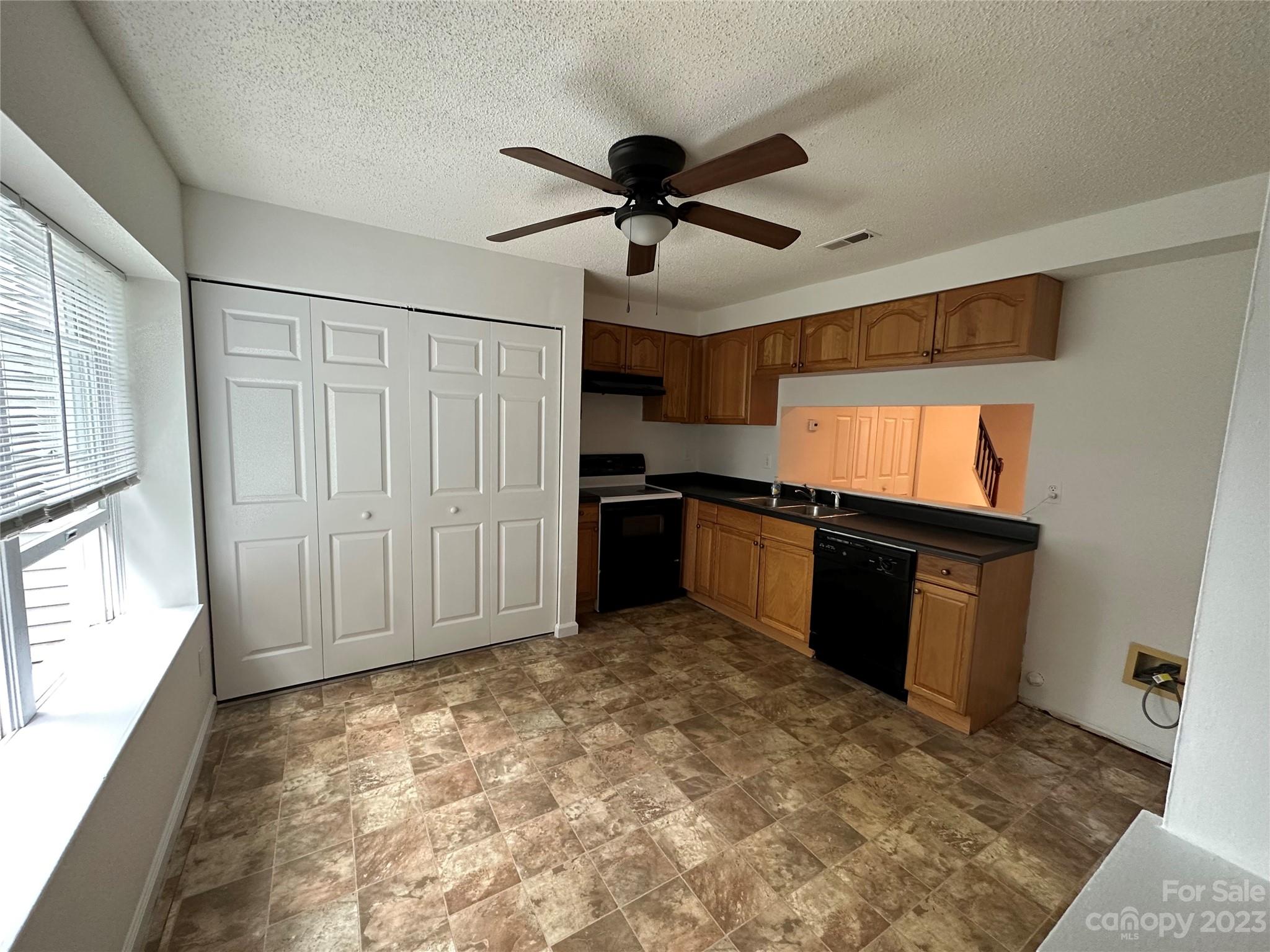 Waterford Townhomes - Residential