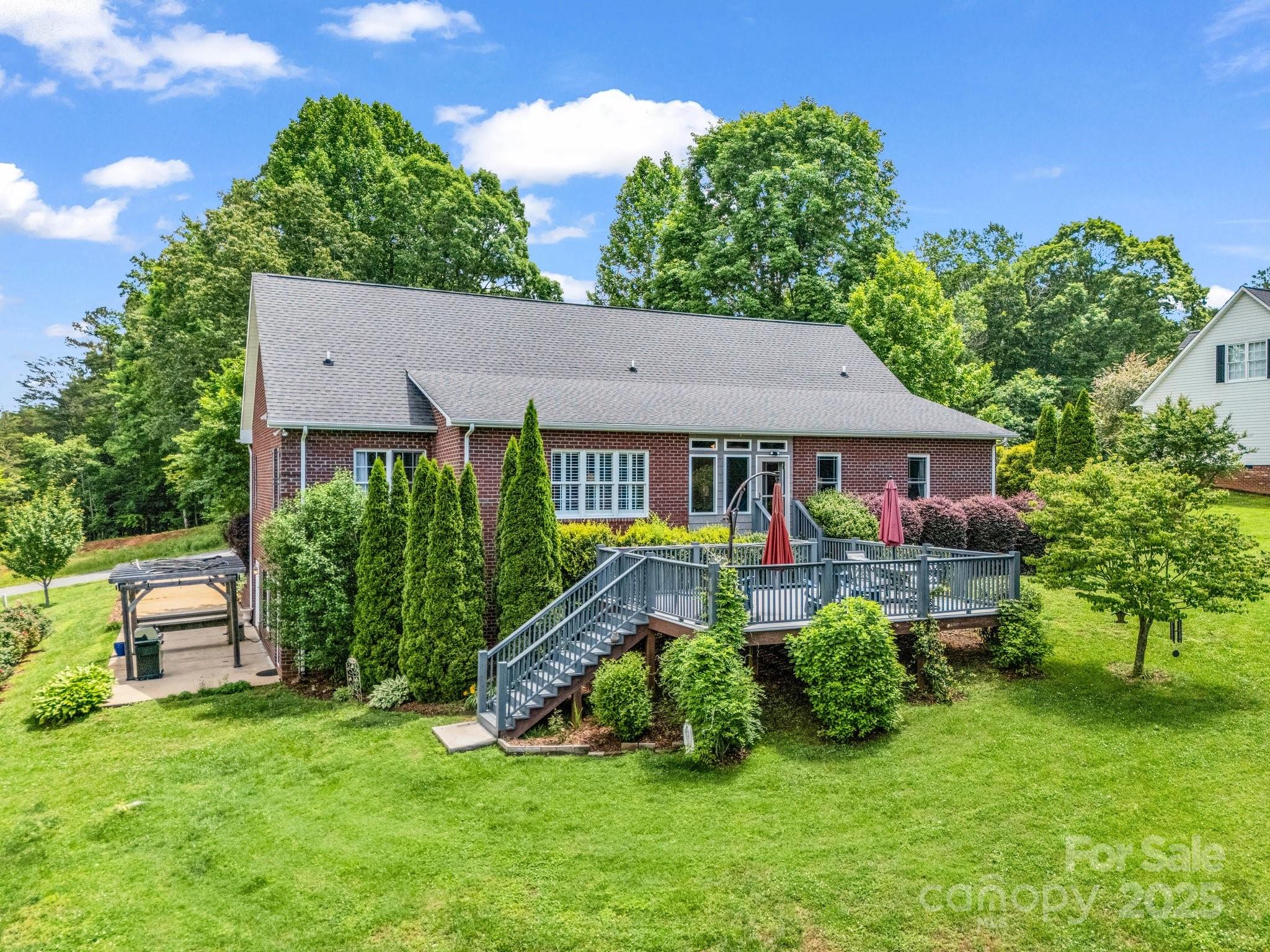 262 Woodridge Drive