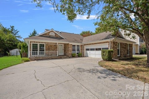 Photo of 10243 Fairway Ridge Road, Charlotte, NC 28277 (MLS # 4426278)