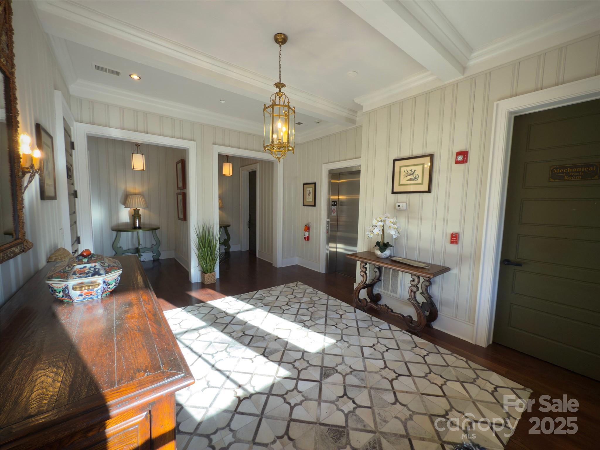 305 Clubhouse Lane B301