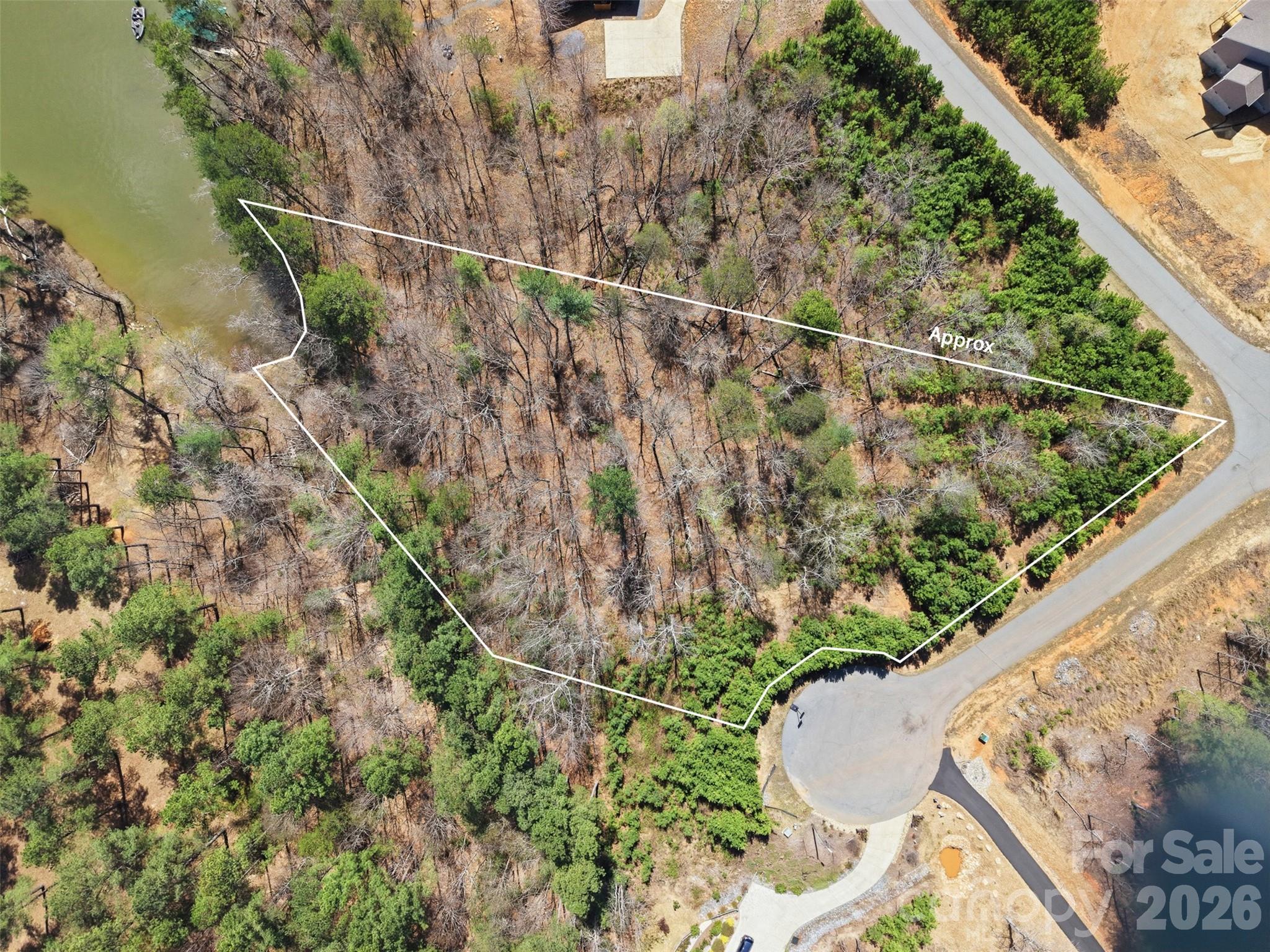 The Waterfront Club - Land