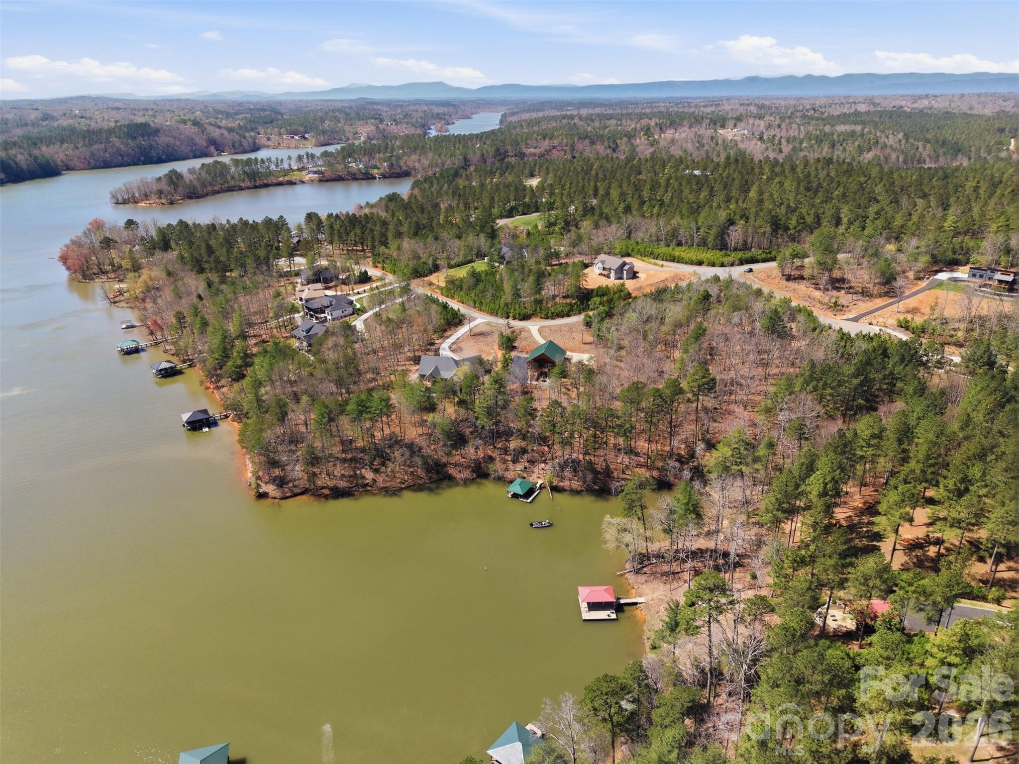 The Waterfront Club - Land