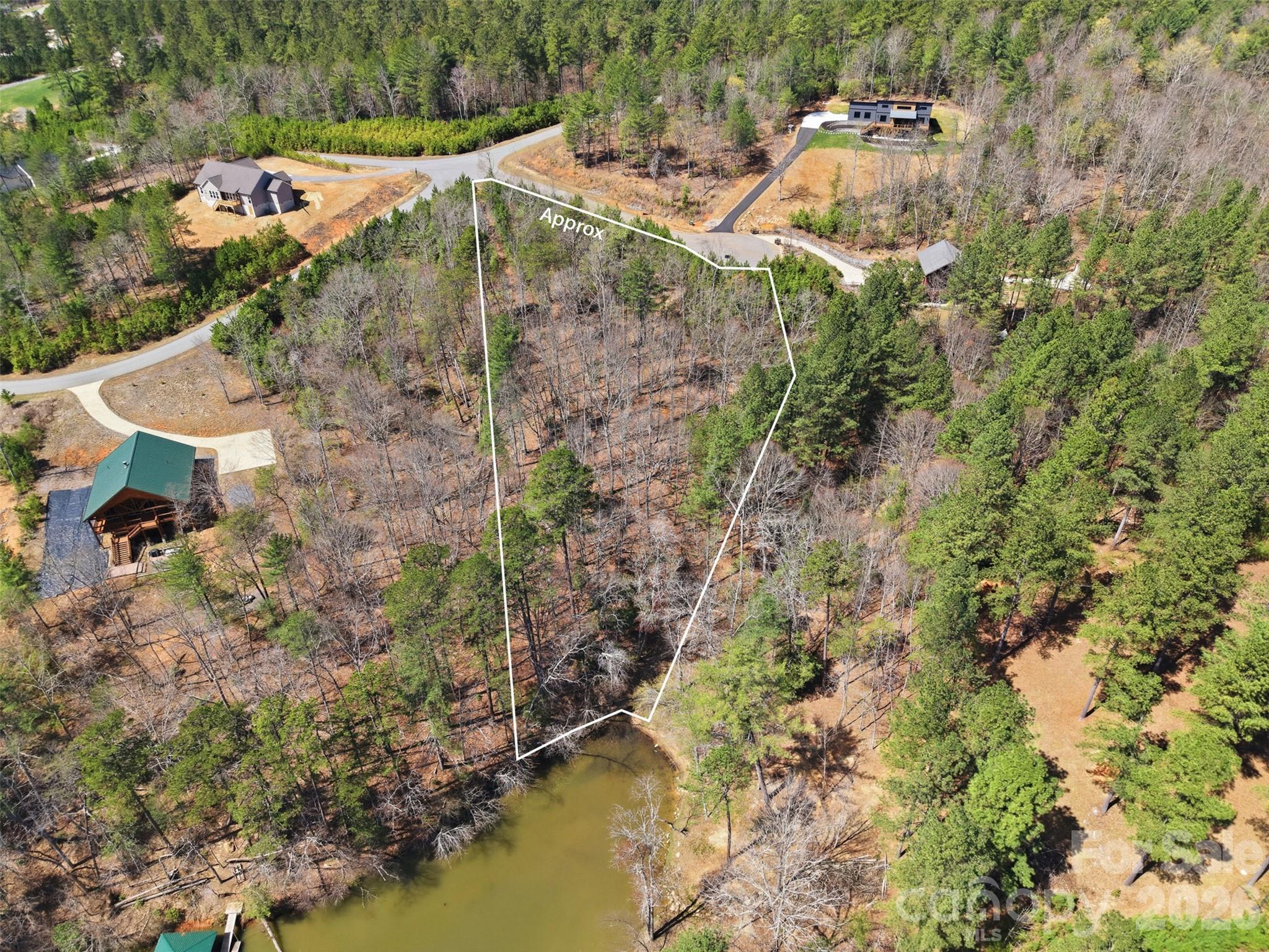 The Waterfront Club - Land