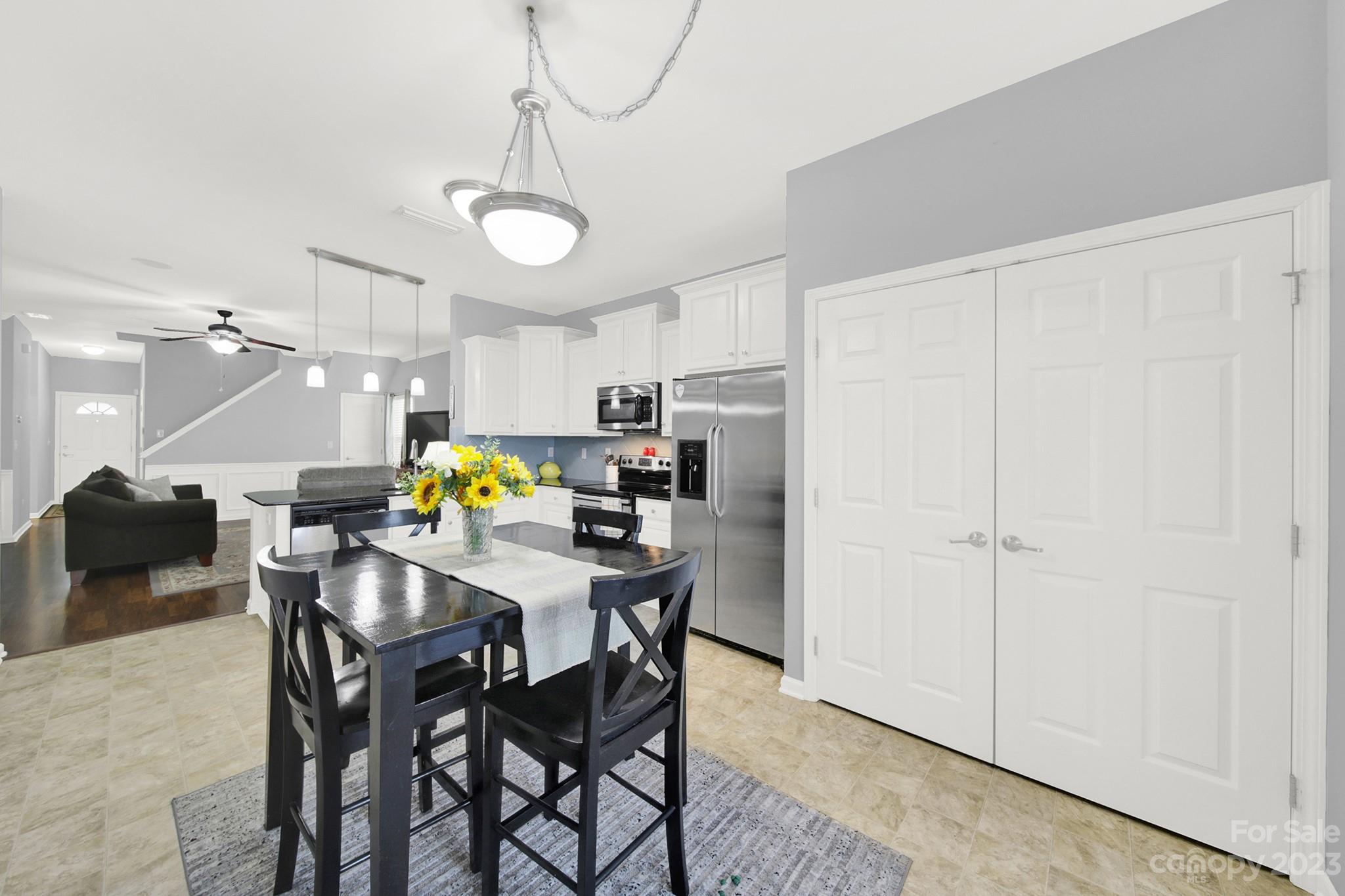 Newport Lakes - Residential