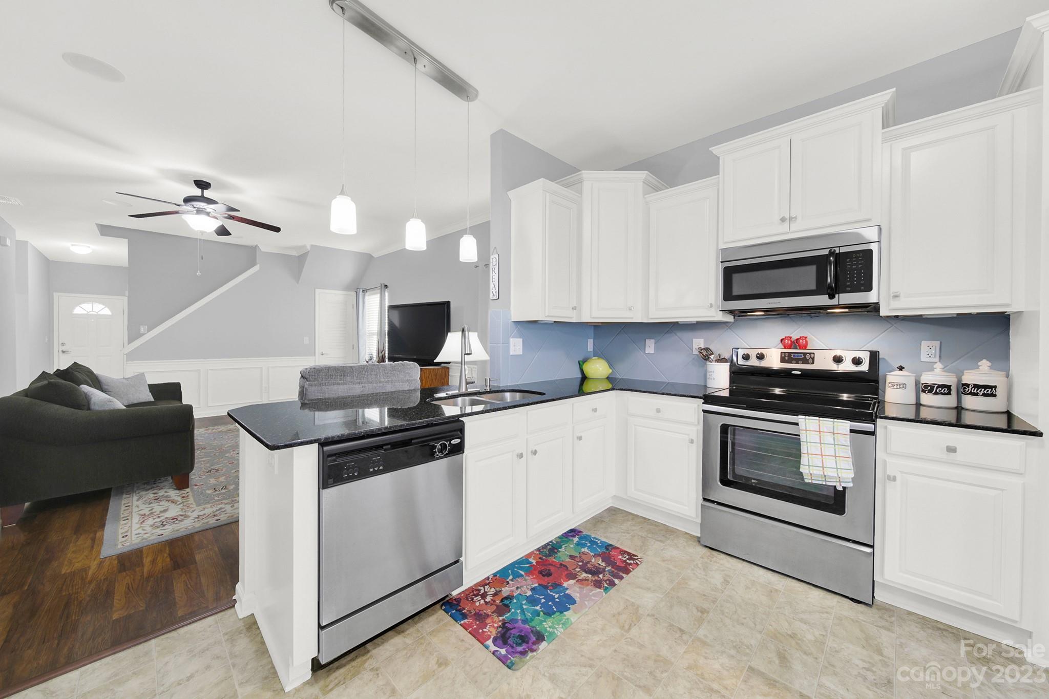 Newport Lakes - Residential