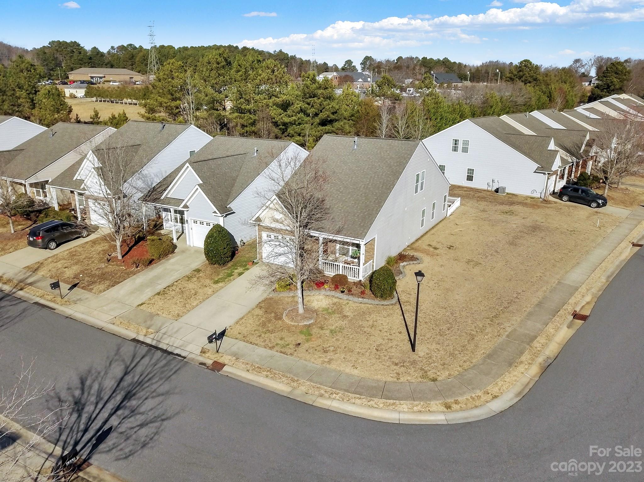 Newport Lakes - Residential