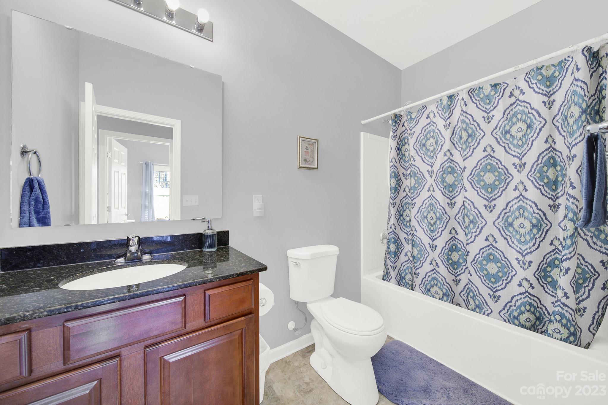 Newport Lakes - Residential