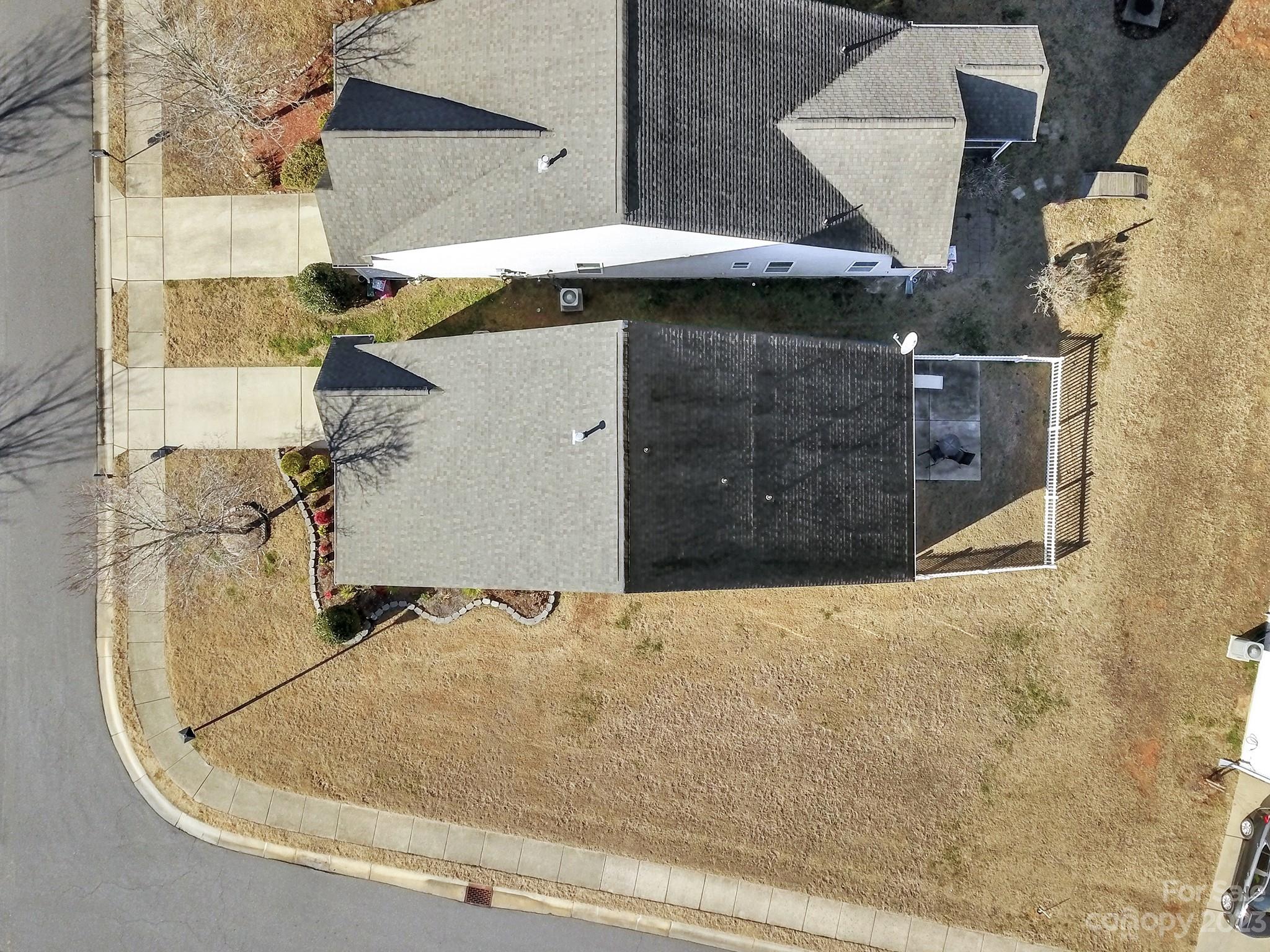 Newport Lakes - Residential