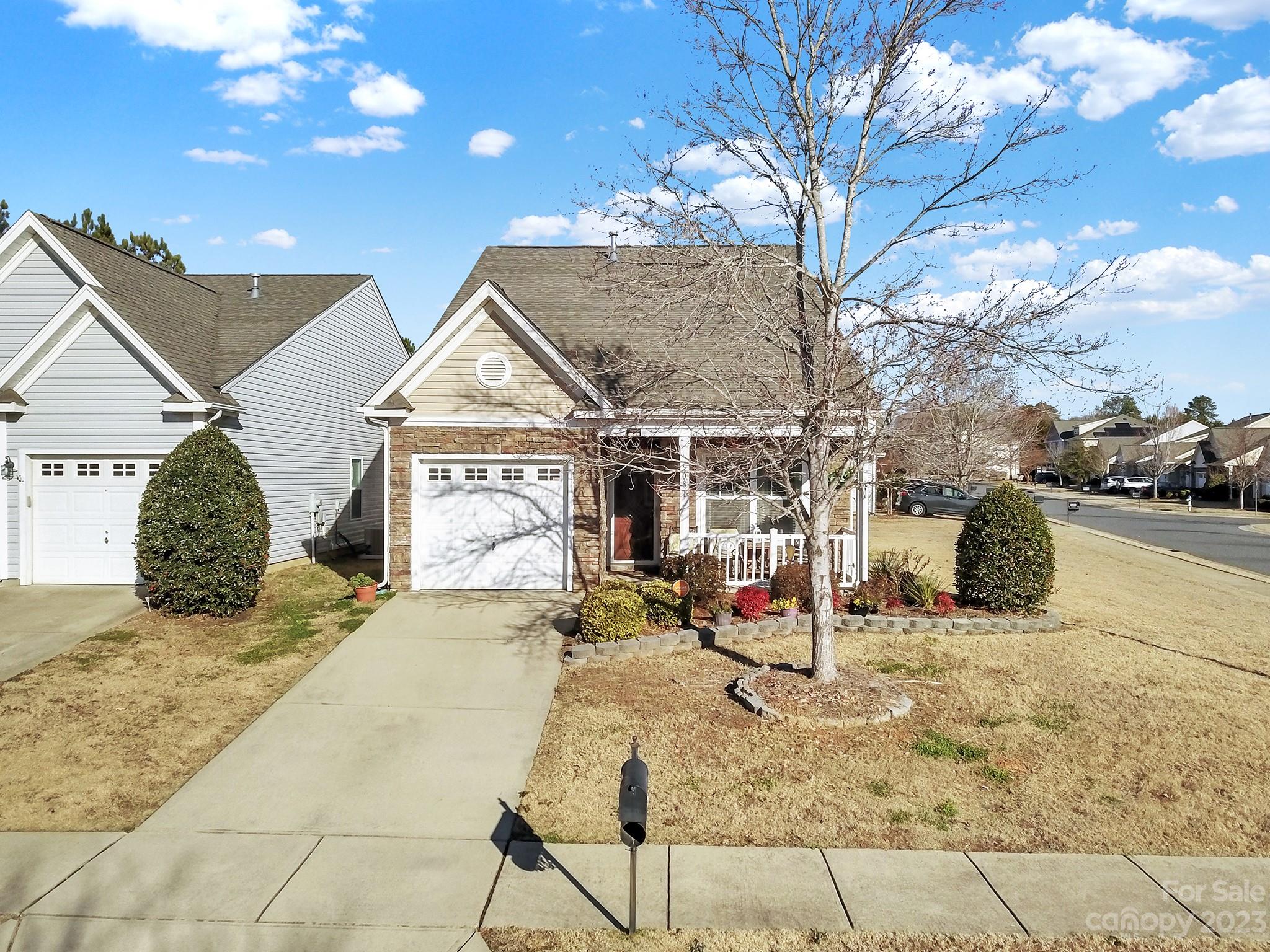 Newport Lakes - Residential