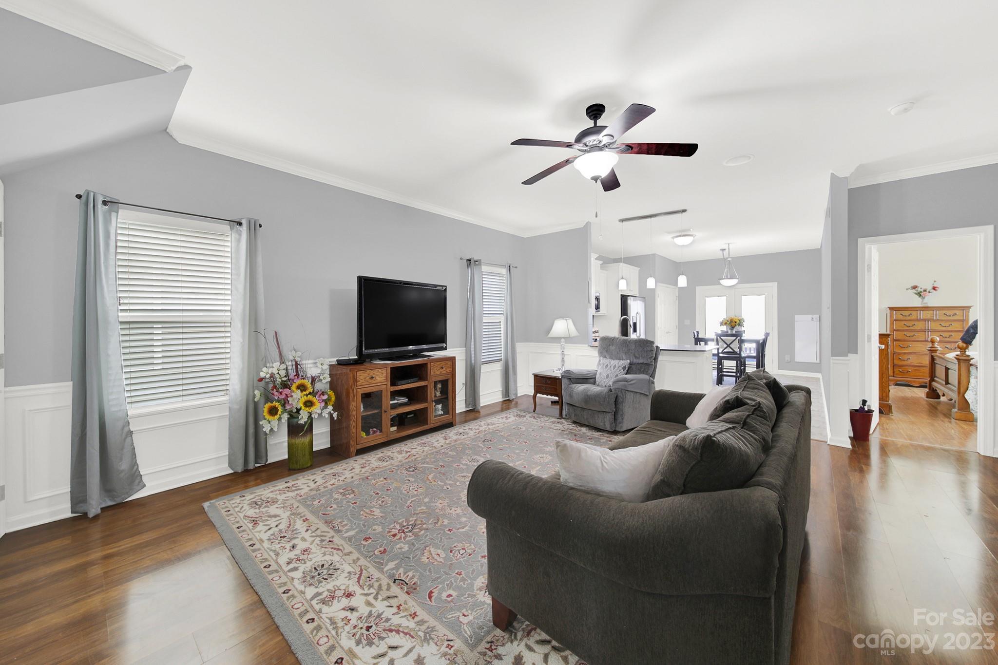 Newport Lakes - Residential