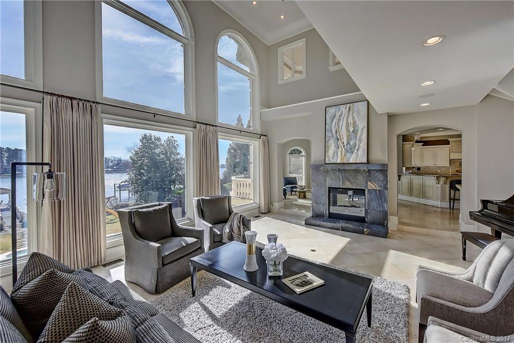 The Peninsula - Residential