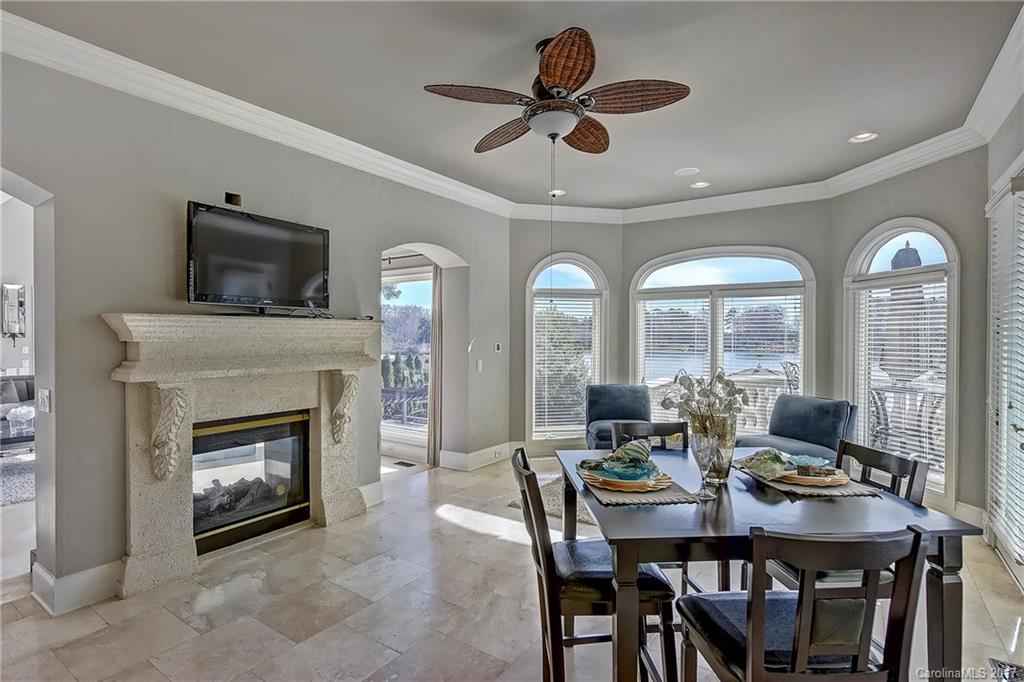 The Peninsula - Residential