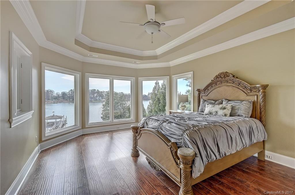 The Peninsula - Residential