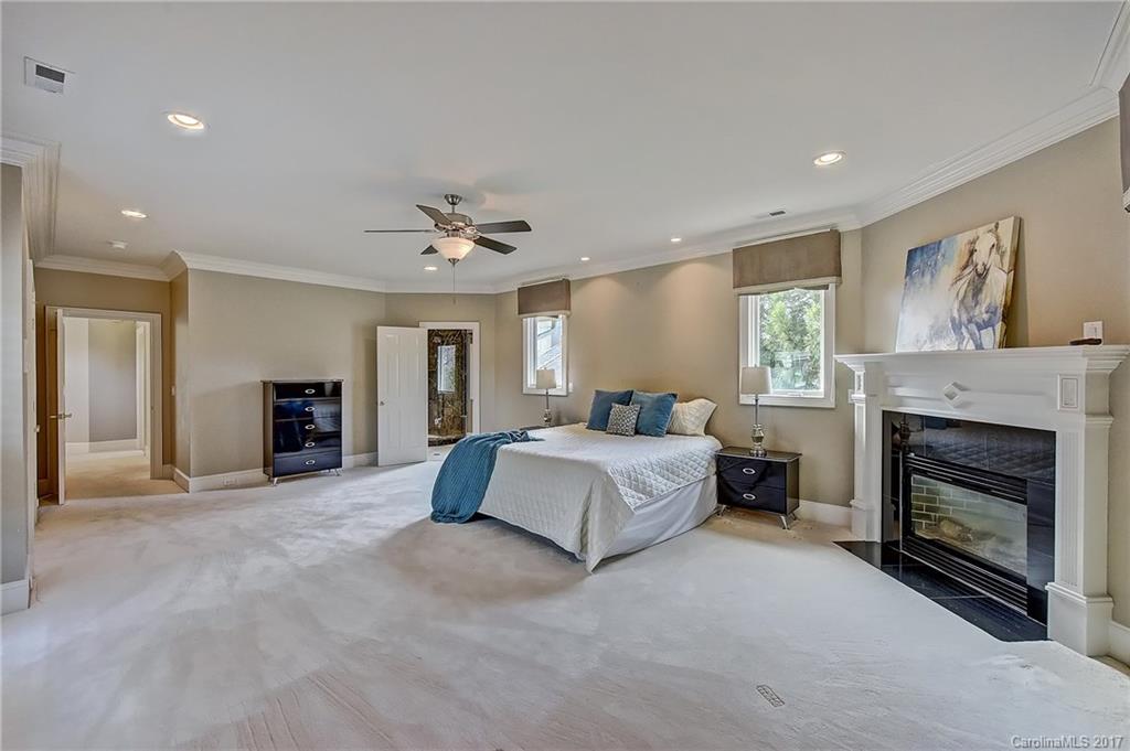 The Peninsula - Residential