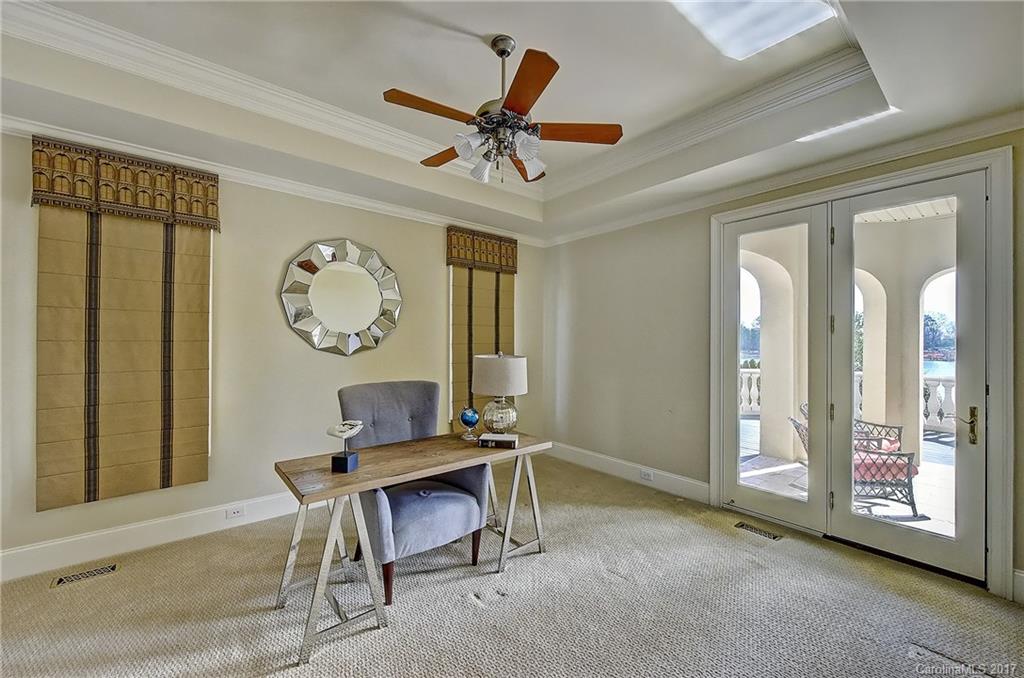 The Peninsula - Residential