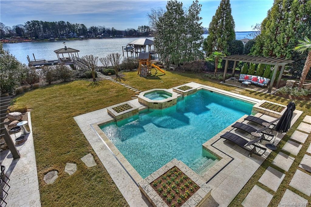 The Peninsula - Residential