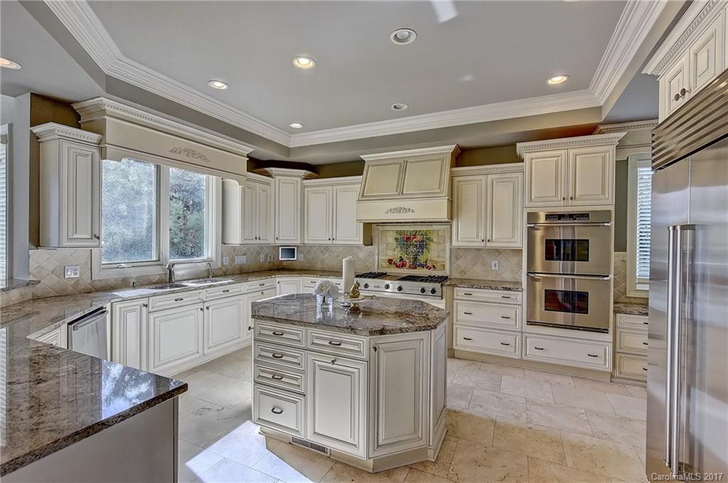 The Peninsula - Residential