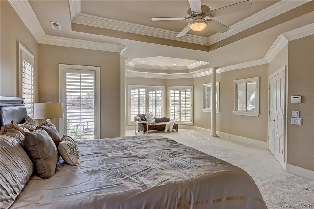 The Peninsula - Residential