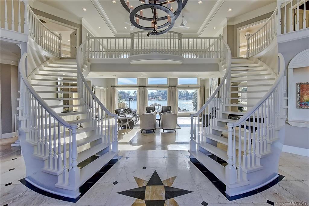 The Peninsula - Residential