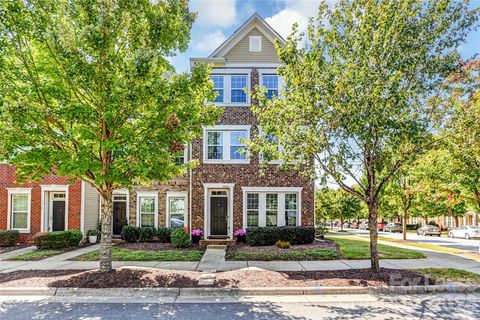 Photo of 19002 Lake Breeze Drive, Cornelius, NC 28031 (MLS # 4354154)