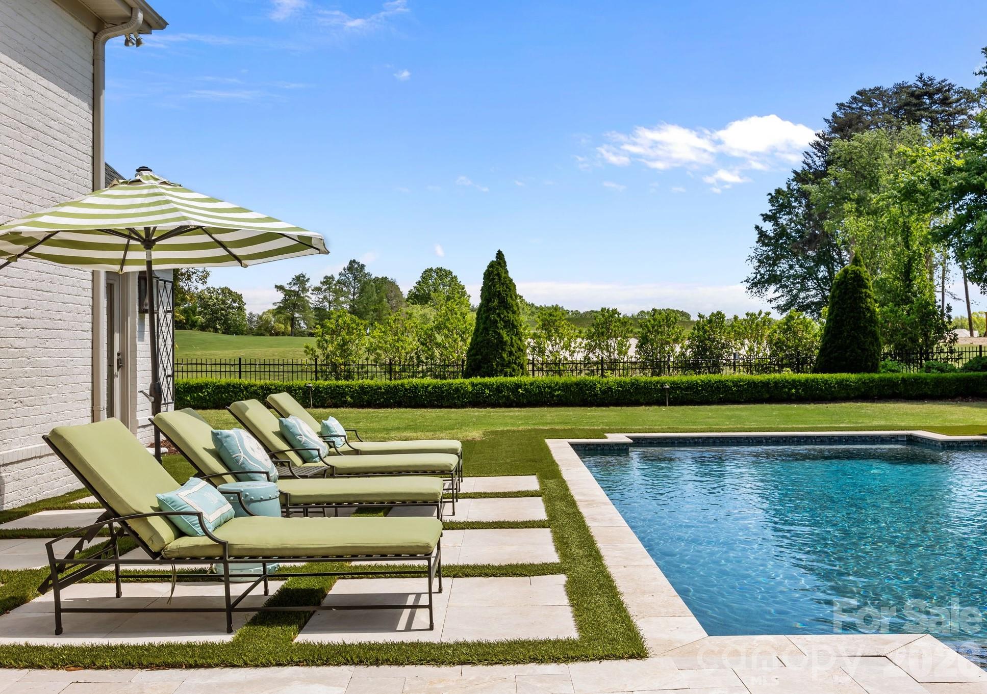 The Peninsula - Residential