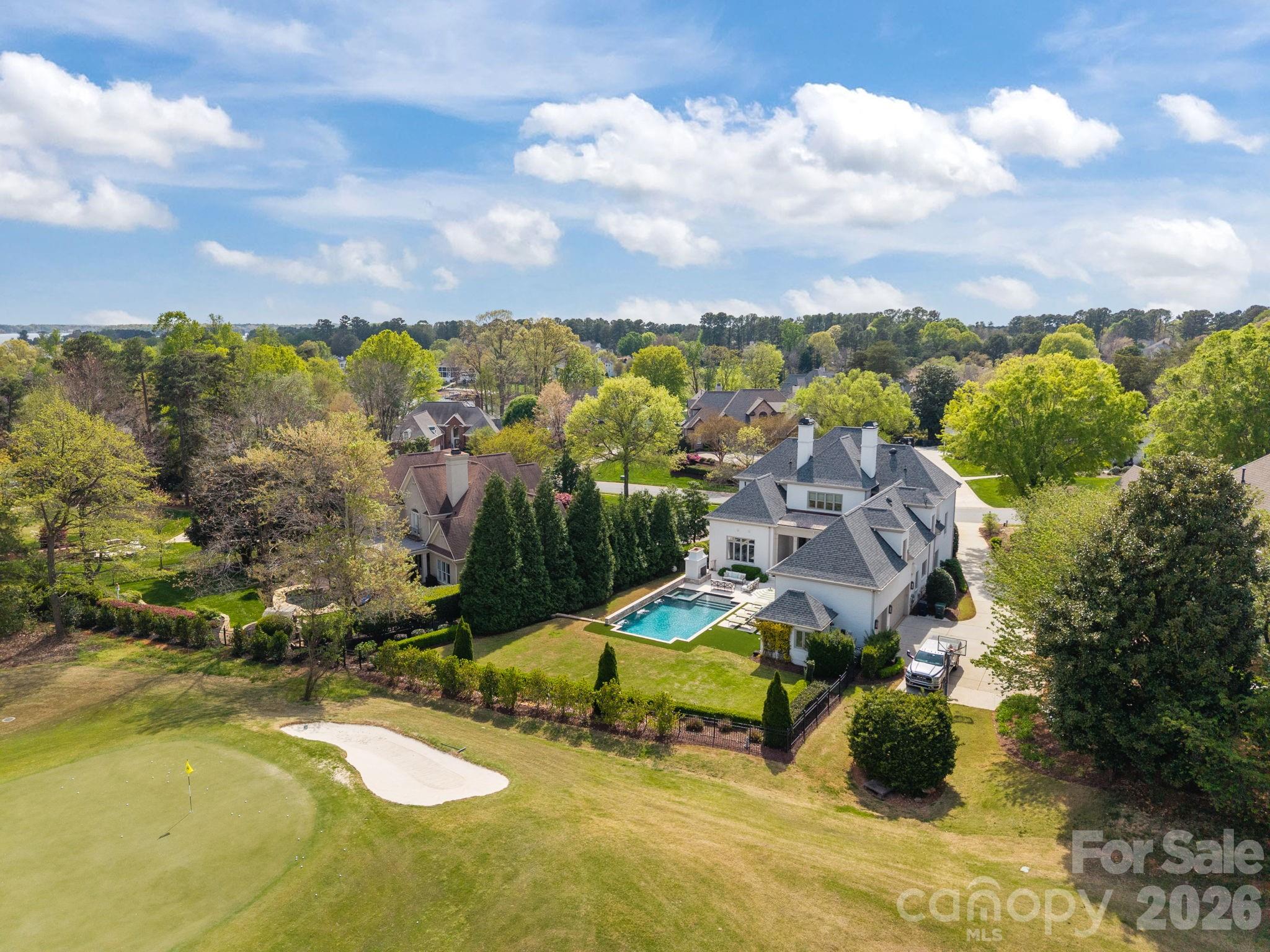 The Peninsula - Residential