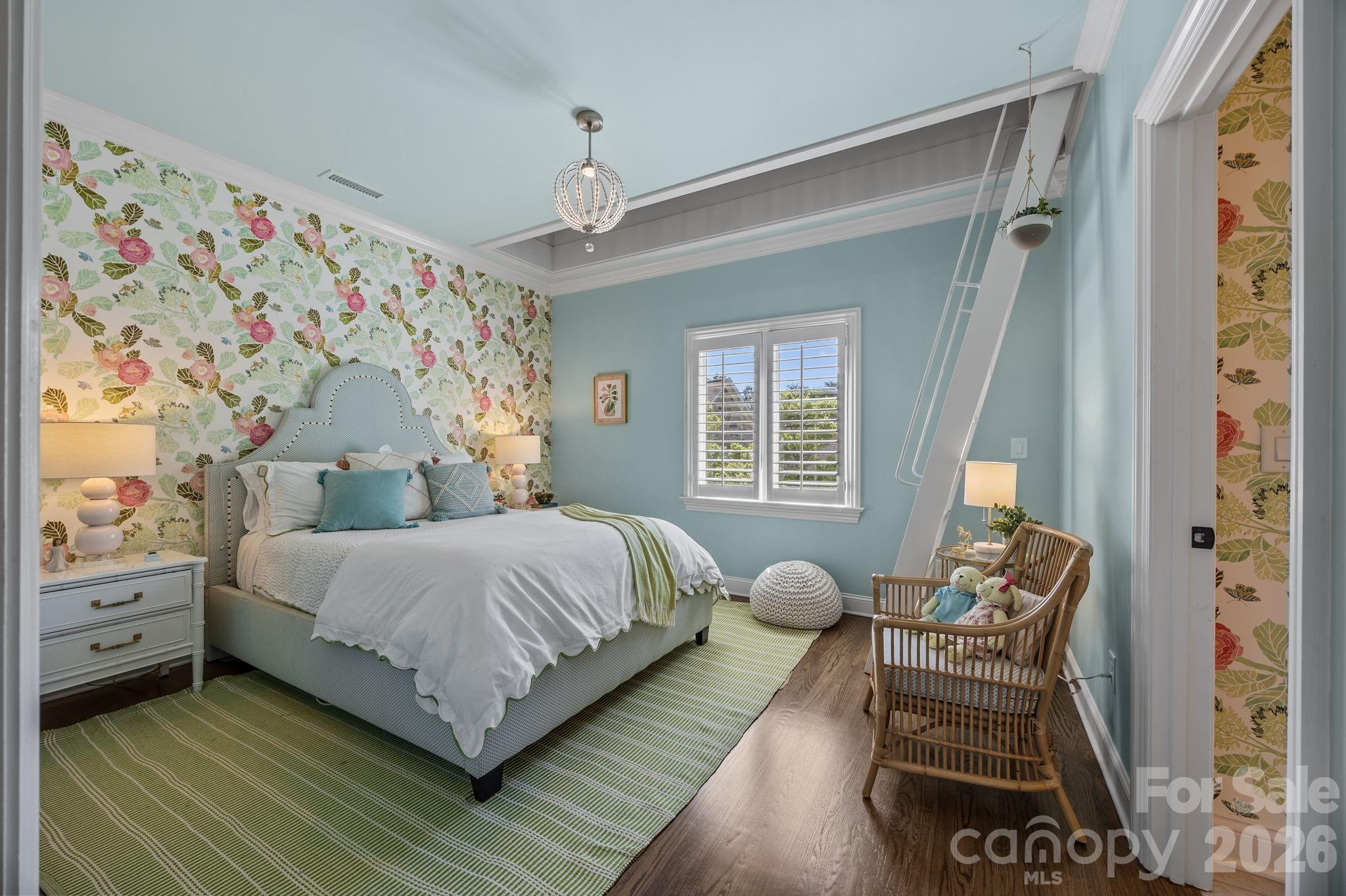 The Peninsula - Residential