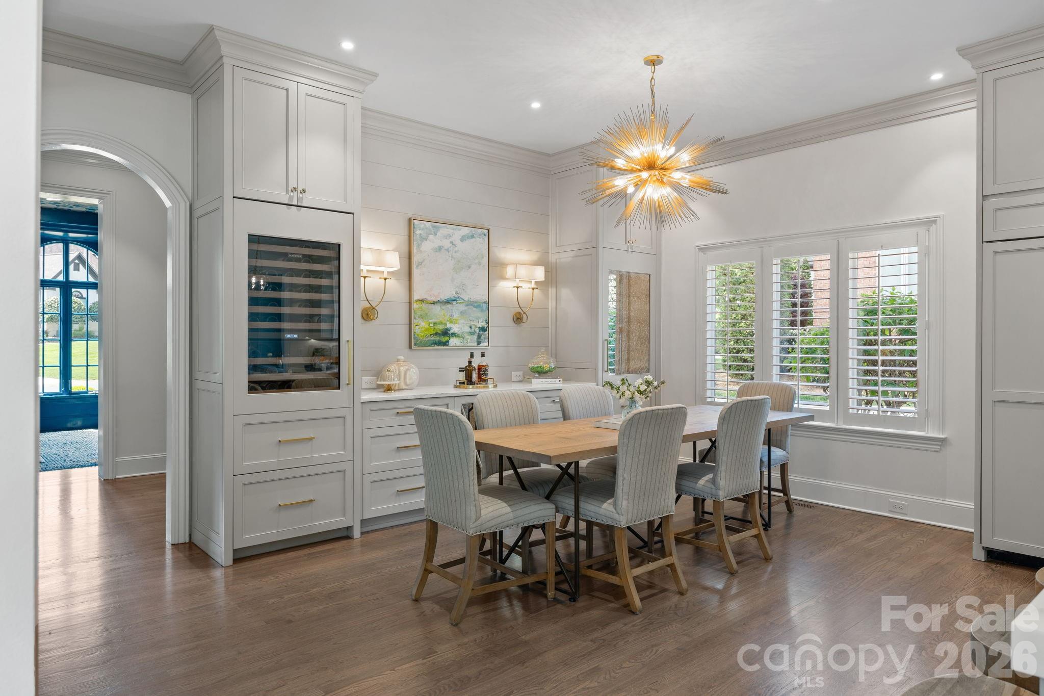 The Peninsula - Residential