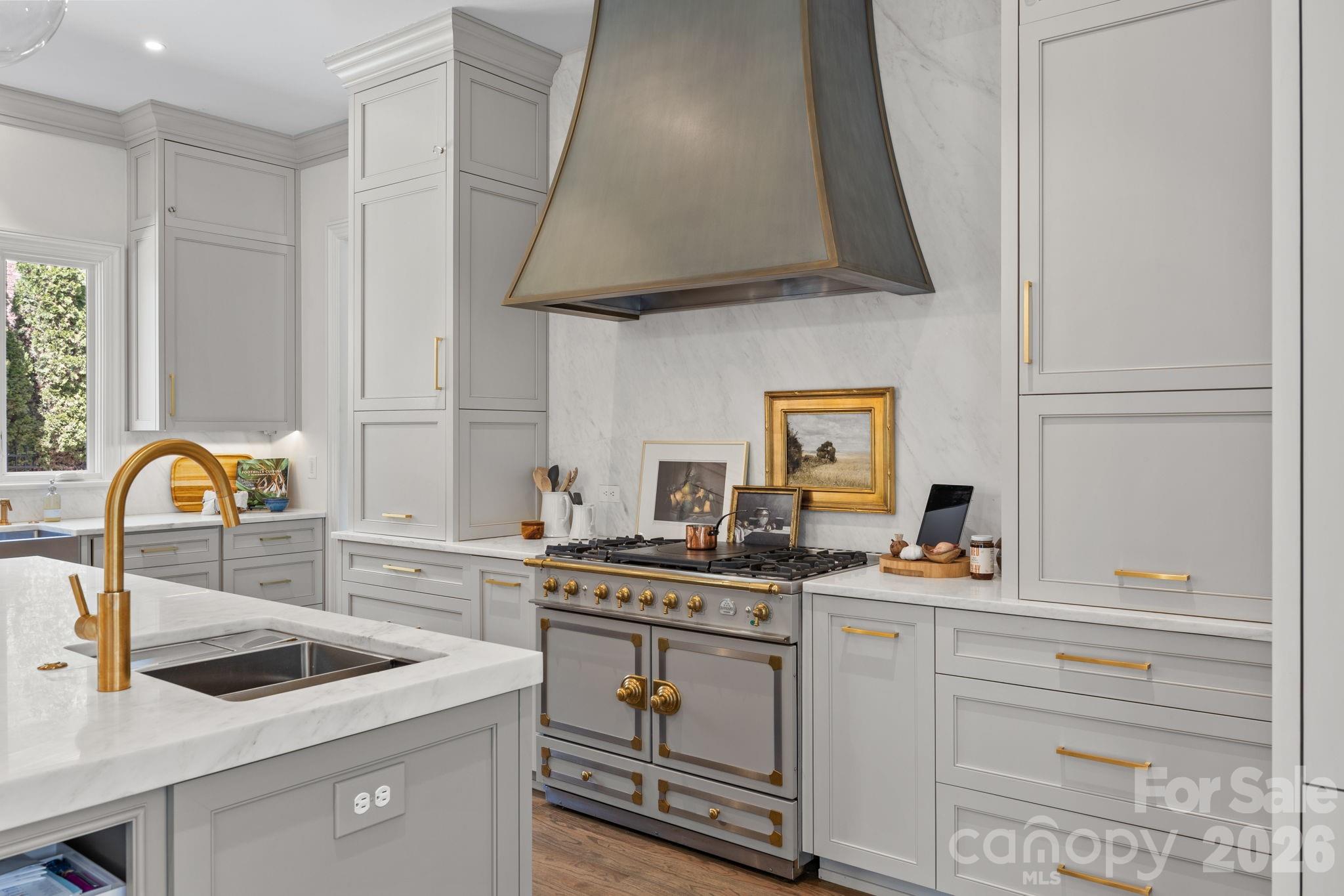 The Peninsula - Residential