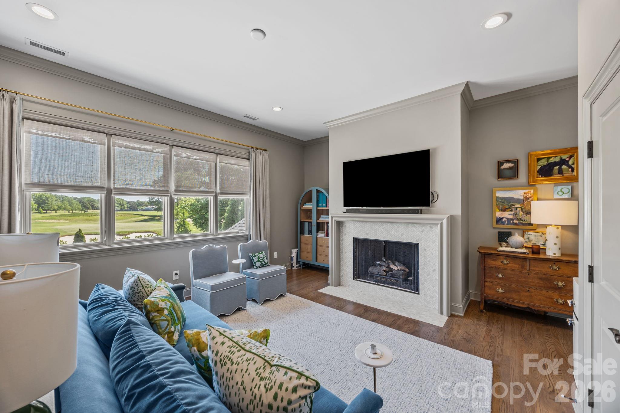 The Peninsula - Residential