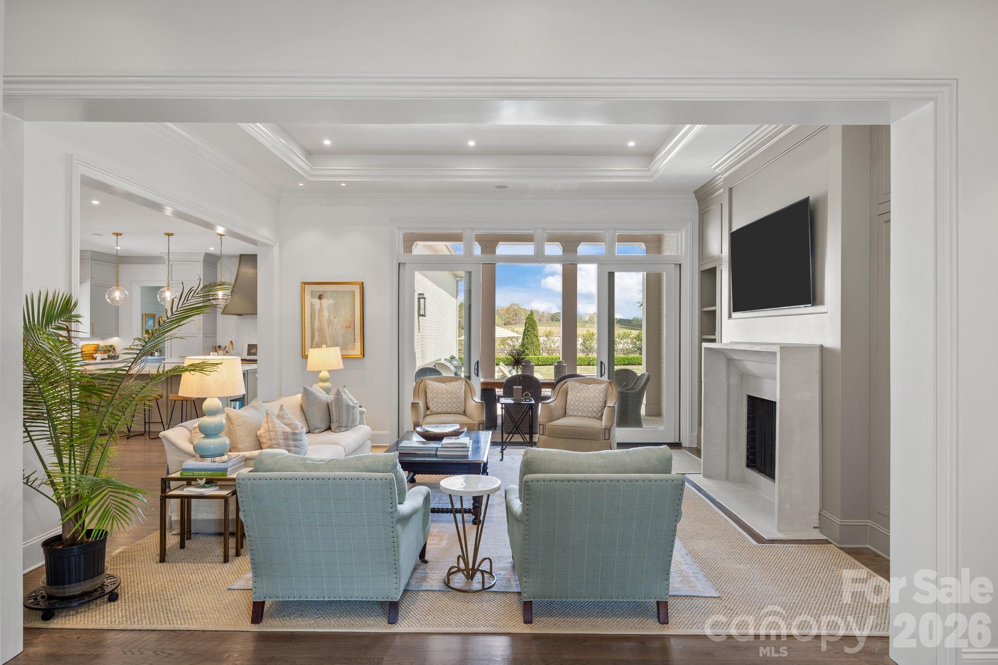 The Peninsula - Residential