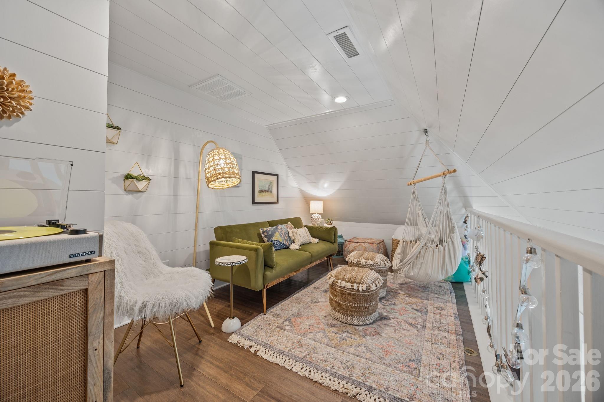 The Peninsula - Residential