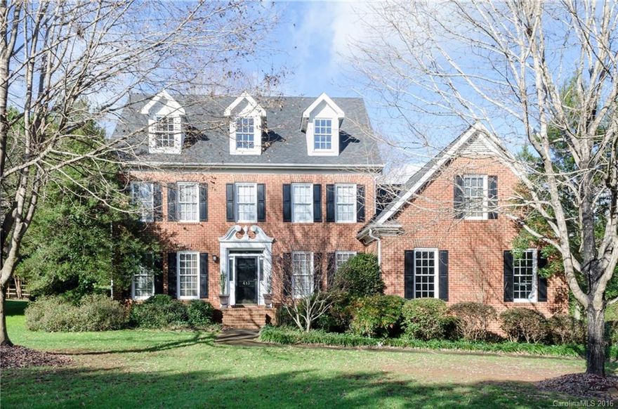 Beautiful All Brick 4 BR, 2.5 Bth Fort Mill Beauty, features include Family Room W/Fireplace, Bonus Room, Study, Hardwood Floors, Large Relaxing Deck. Gourmet Kitchen, Granite Countertops, Island, Pantry, Abundant Storage. Neighbrohood Lake, Tennis and Community Pool. Approximently 25 minutes to Douglas International Airport. Close proximity to Parks, Lake Wylie, Shopping, Restaurants, Hyw I-77 & 485. Award winning Schools. Buyer to verify school assignments as they can change from time to time.