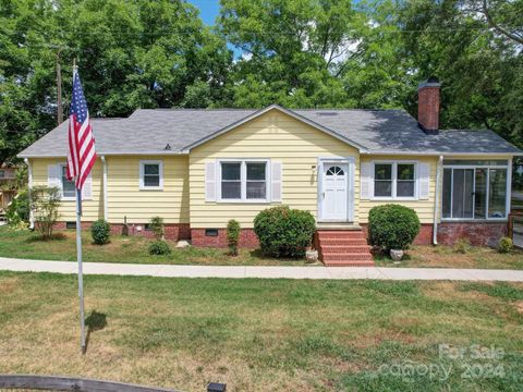 Single Family Residence in Wadesboro NC 1102 White Store Road.jpg