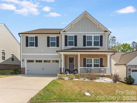 Photo of 966 Scotch Meadows Loop, Monroe, NC 28110 (MLS # 4365046)