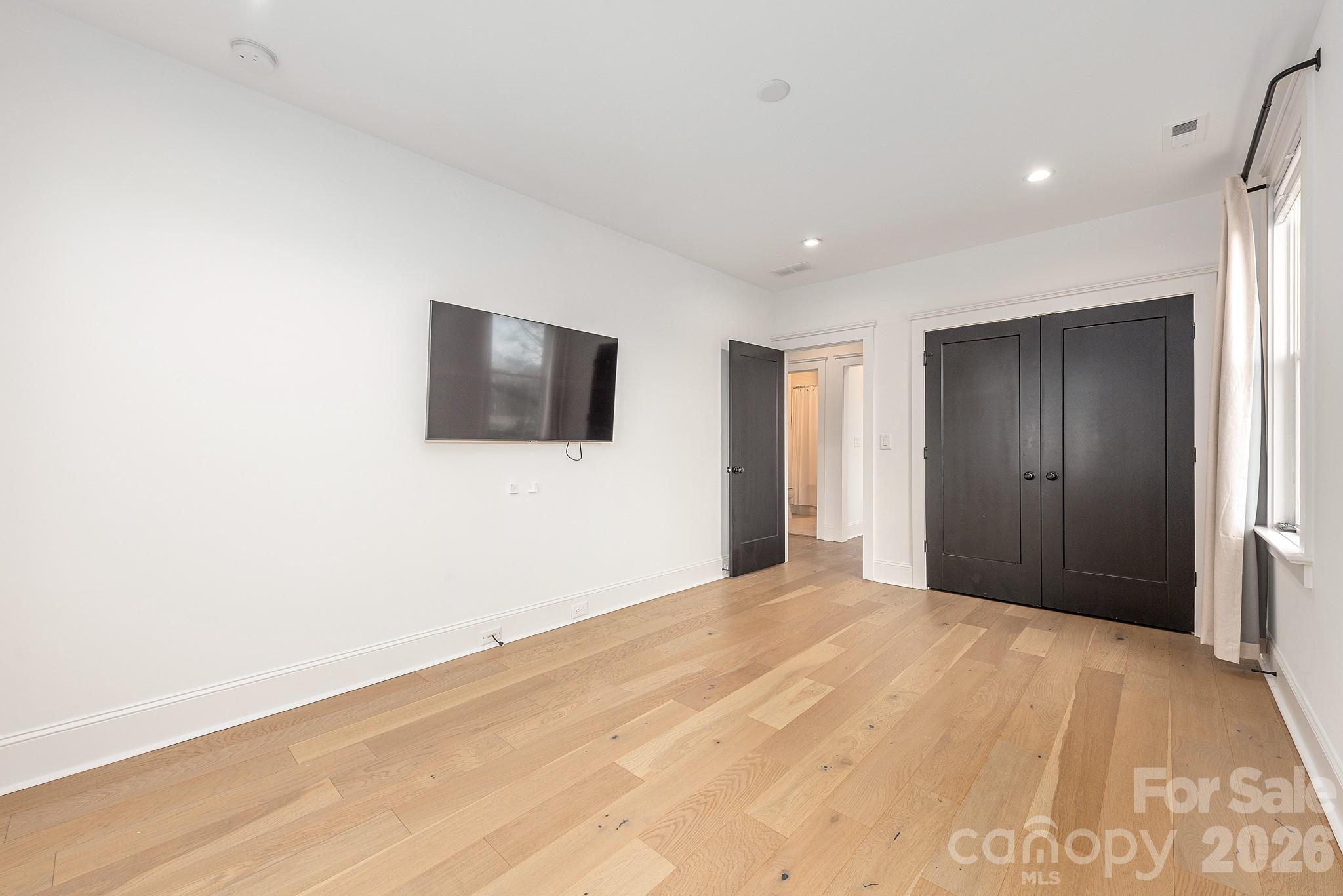 Elizabeth - Residential